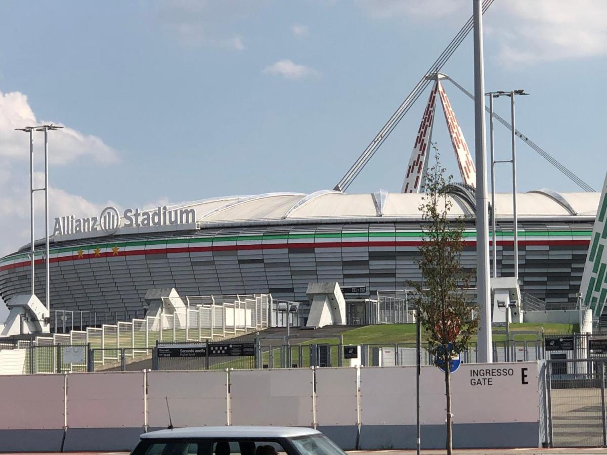 ונאריה ריאלה Tra Stadio E Storia - Fronte Allianz Stadium Juventus מראה חיצוני תמונה